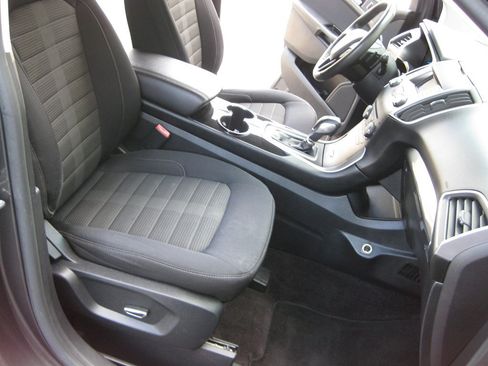 Used 2016 Ford Edge SEL AWD/4WD image 37