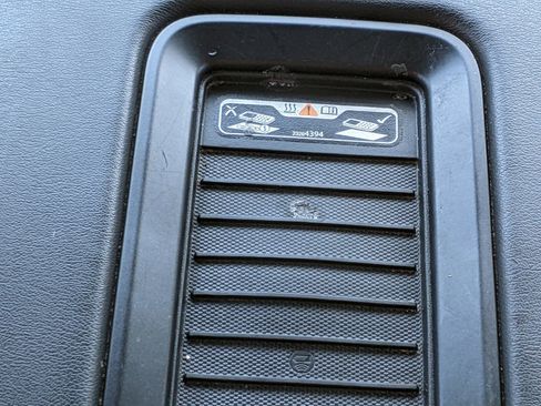 Used 2017 GMC Yukon XL SLT image 18