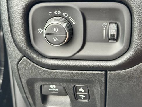 New 2026 RAM 1500 Big Horn AWD/4WD image 24