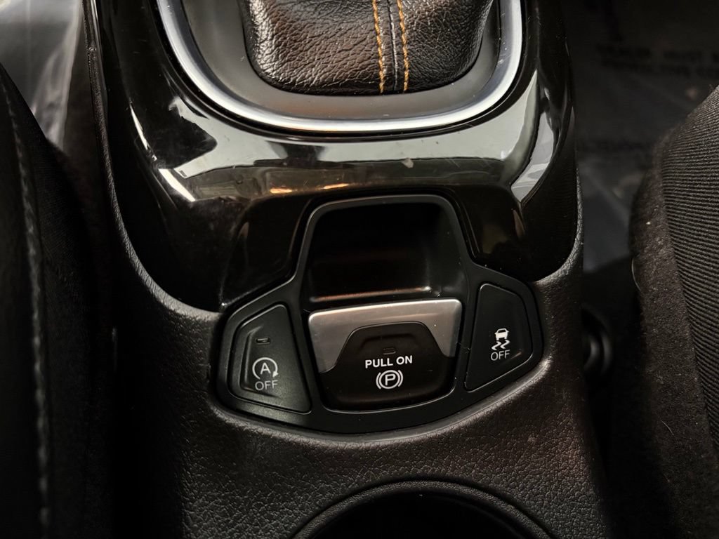 Used 2019 Jeep Compass Limited AWD/4WD image 22