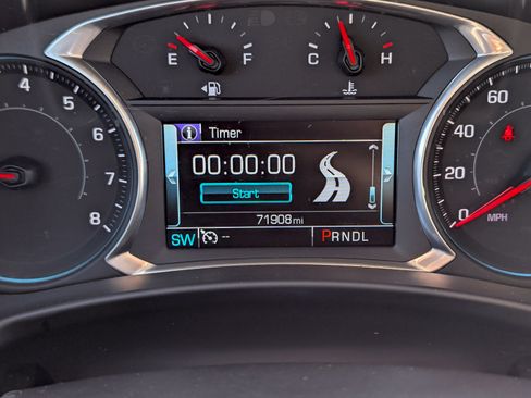 Used 2018 Chevrolet Equinox Premier FWD image 12