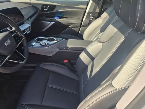 New 2026 Cadillac Optiq Luxury 1 RWD image 20