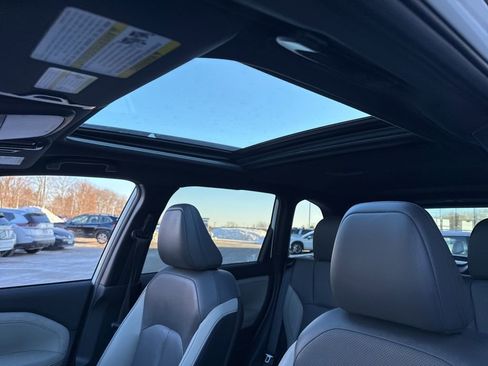 Used 2025 Subaru Forester Limited image 7