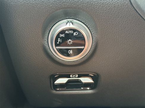 Certified 2023 Mercedes-Benz C 300 Sedan image 30