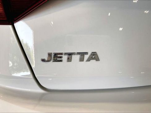 Used 2019 Volkswagen Jetta SE FWD image 8