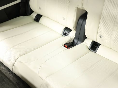 Used 2018 Bentley Bentayga Onyx Edition AWD/4WD image 72