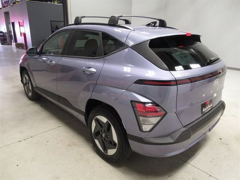 Used 2024 Hyundai Kona SEL FWD image 5