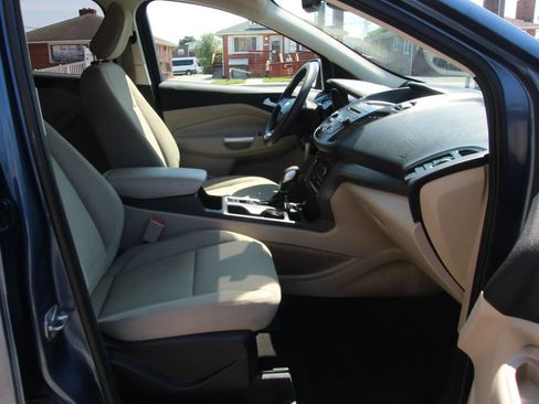 Used 2018 Ford Escape SE w/ Ford Safe & Smart Package AWD/4WD image 10