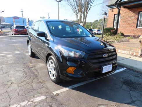 Used 2018 Ford Escape S image 11