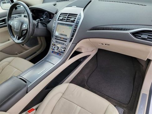 Used 2019 Lincoln MKZ Reserve w/ Luxury Package image 25