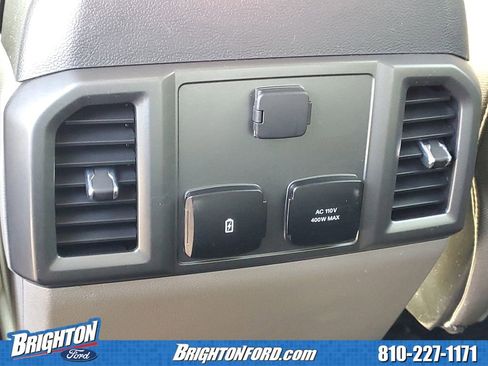 Used 2022 Ford F250 XLT w/ XLT Premium Package AWD/4WD image 12