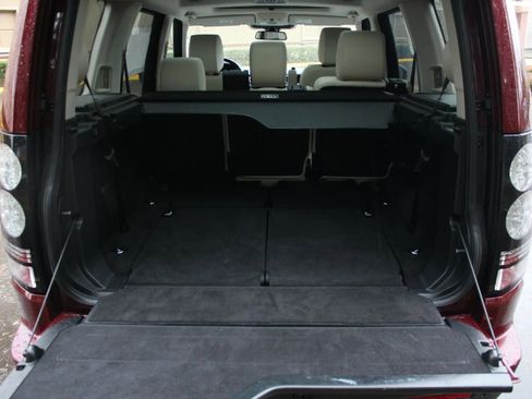 Used 2015 Land Rover LR4 HSE LUX image 16