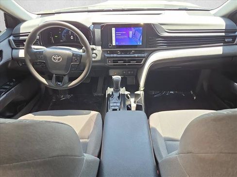 Used 2025 Toyota Camry LE w/ Convenience Package FWD image 18