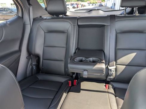 Used 2018 Chevrolet Equinox Premier FWD image 24