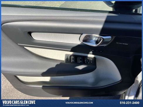 New 2025 Volvo XC40 B5 Ultra w/ Climate Package image 15