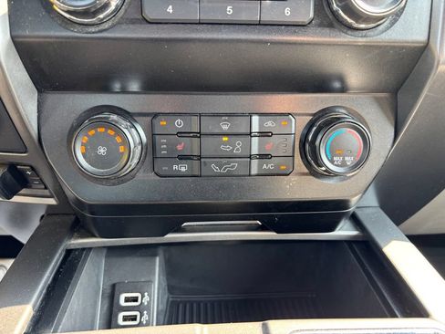 Used 2019 Ford F150 XLT w/ Equipment Group 302A Luxury AWD/4WD image 22