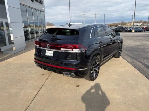 Used 2025 Volkswagen Atlas Cross Sport SEL Premium R-Line image 6