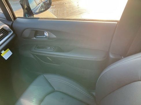 New 2026 Chrysler Pacifica Select w/ S Appearance Package FWD image 19