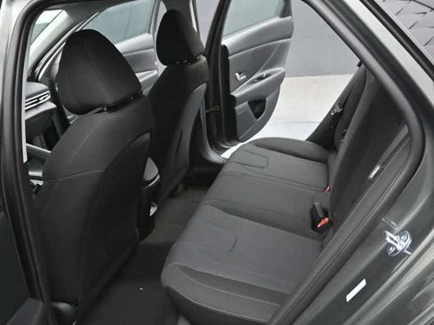 New 2026 Hyundai Elantra SE FWD image 15