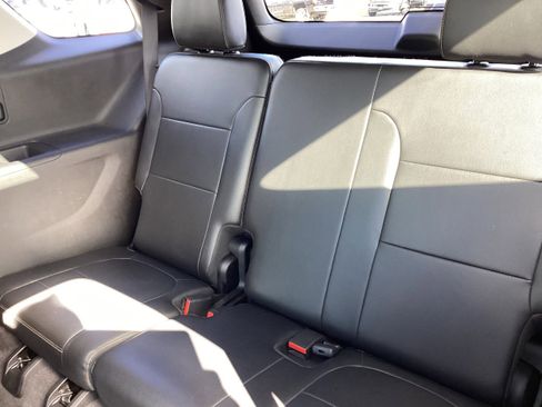 Used 2018 Chevrolet Traverse Premier w/ Driver Confidence II Package image 14