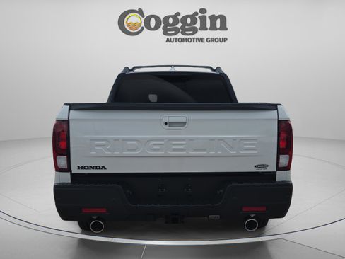 New 2026 Honda Ridgeline Black Edition image 4