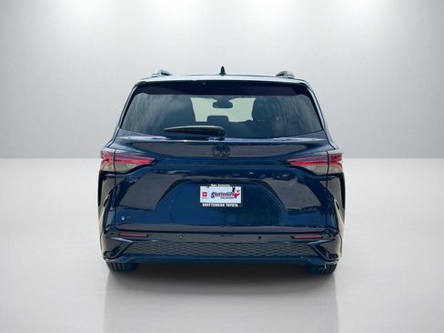 Certified 2026 Toyota Sienna XSE FWD image 6