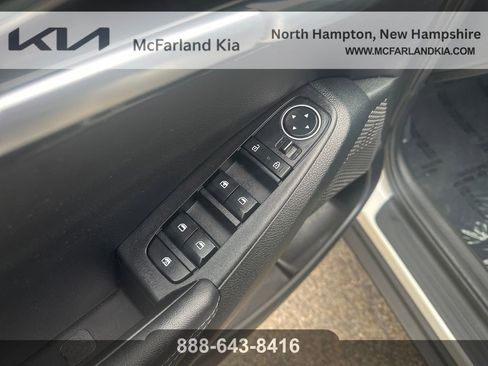 Used 2023 Kia Seltos S image 12