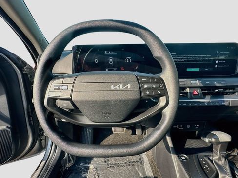 Certified 2025 Kia K4 FWD image 11