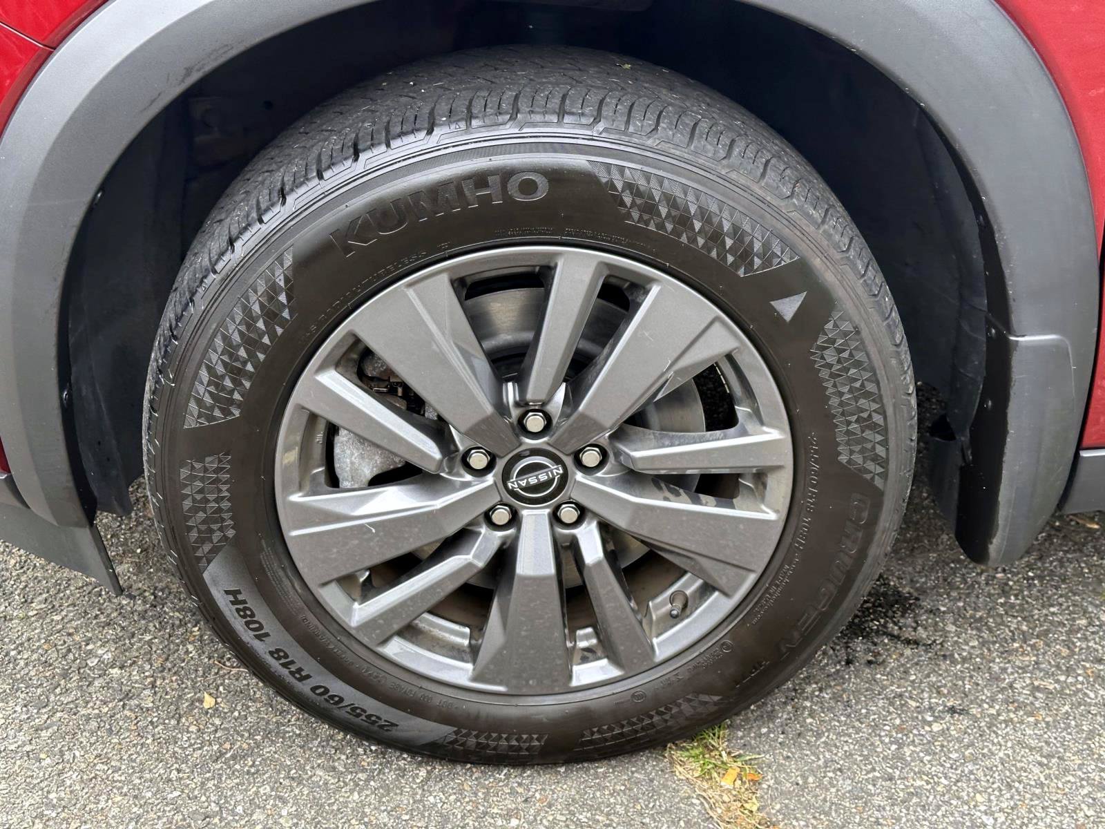 Certified 2024 Nissan Pathfinder SV w/ Black Appearance Package AWD/4WD image 10