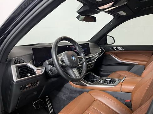 Certified 2023 BMW X7 xDrive40i w/ M Sport Package image 9