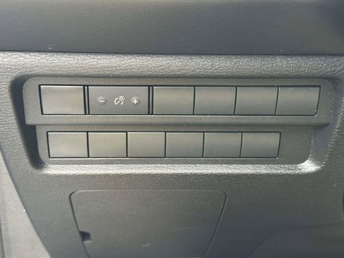 Used 2022 Mitsubishi Outlander ES image 24