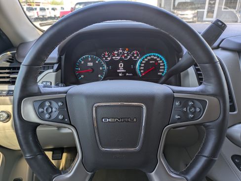 Used 2017 GMC Yukon XL Denali w/ Open Road Package AWD/4WD image 32