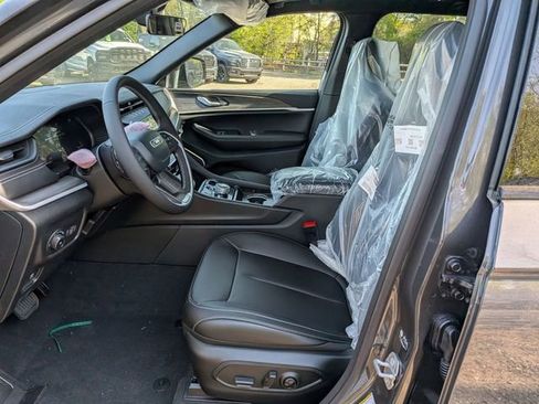 New 2026 Jeep Grand Cherokee Limited AWD/4WD image 9