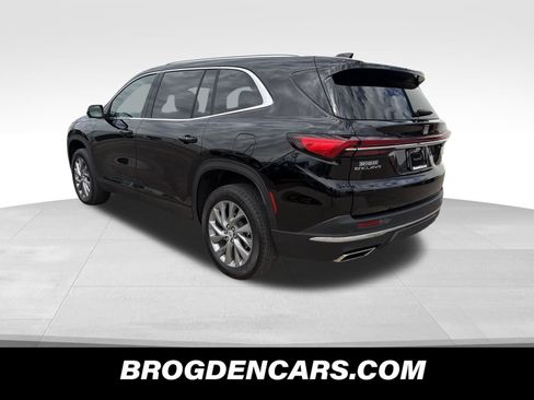 Used 2025 Buick Enclave Preferred image 6