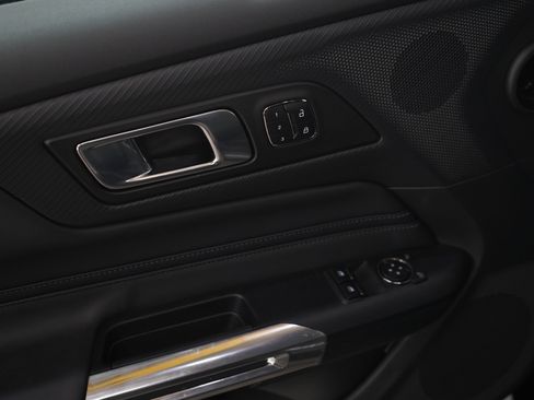 Used 2025 Ford Mustang GT Premium RWD image 14