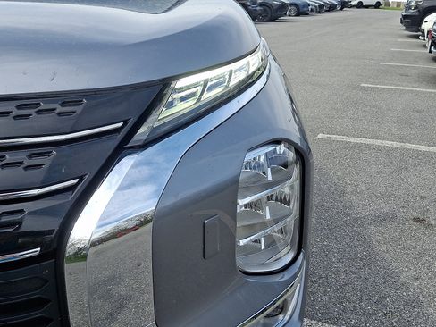 Used 2024 Mitsubishi Outlander SE AWD/4WD image 9