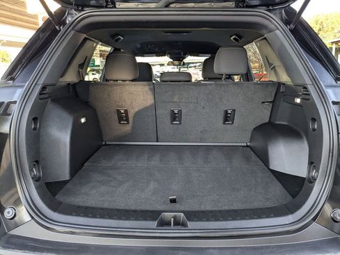 Used 2025 Chevrolet Equinox LT image 24