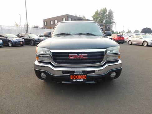 Used 2004 GMC Sierra 1500 SLE RWD image 16