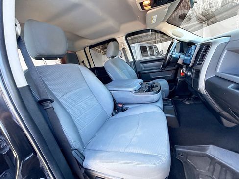 Used 2018 RAM 1500 Express image 32