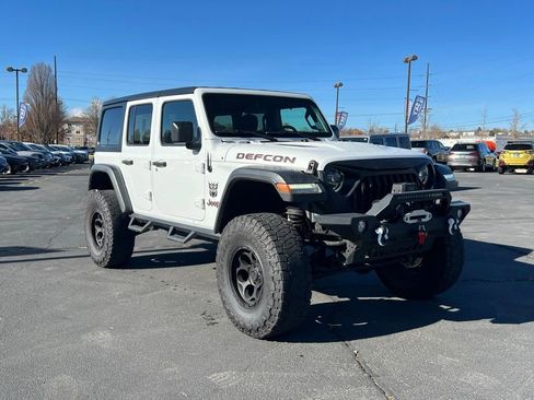 Used 2021 Jeep Wrangler Unlimited Rubicon w/ LED Lighting Group AWD/4WD image 6