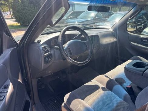 Used 2002 Ford F150 XLT RWD image 10