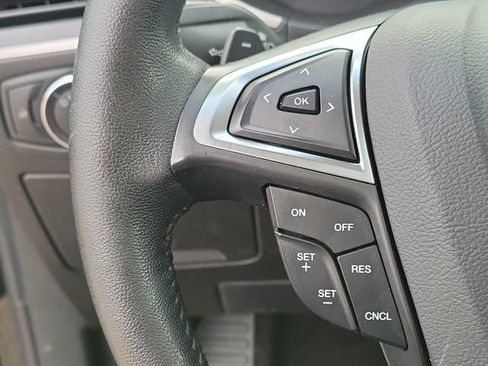 Used 2018 Ford Edge SEL w/ Canadian Touring Package AWD/4WD image 13