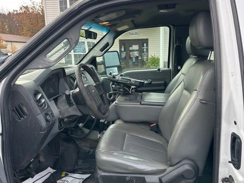 Used 2012 Ford F350 XL w/ Skid Plate Pkg image 9