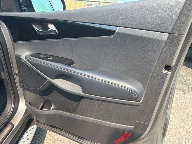 Used 2017 Kia Sorento SX AWD/4WD image 8