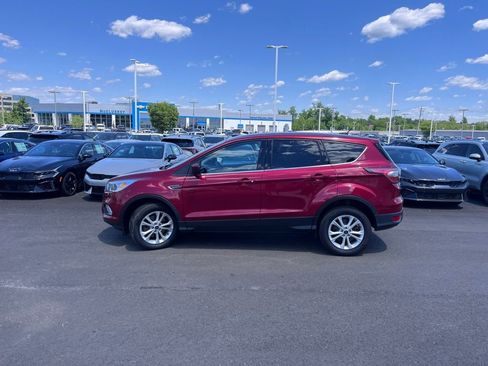 Used 2017 Ford Escape SE AWD/4WD image 6