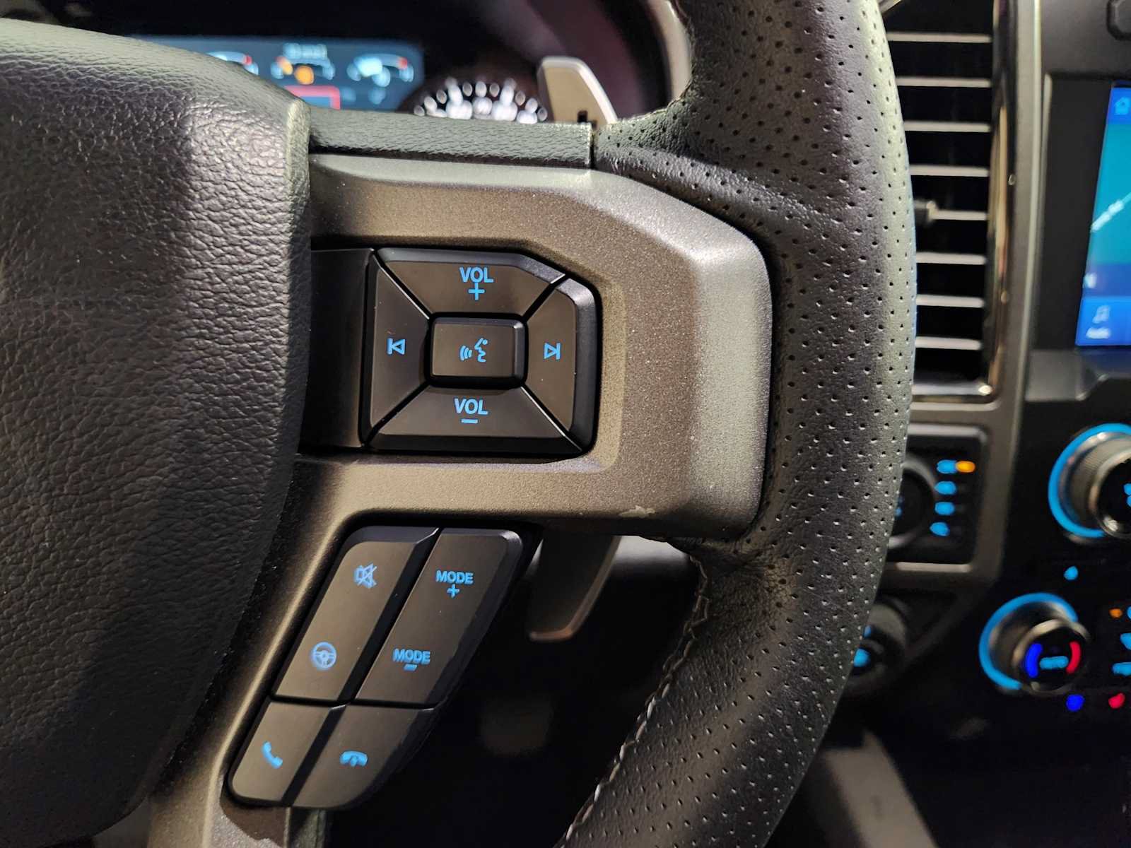Used 2018 Ford F150 Raptor w/ Equipment Group 802A Luxury AWD/4WD image 28