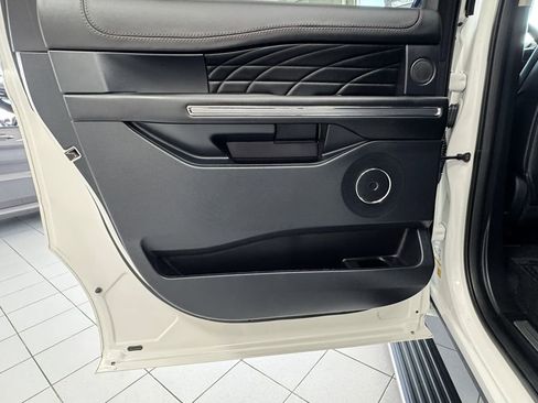 Used 2021 Ford Expedition Max Platinum image 40