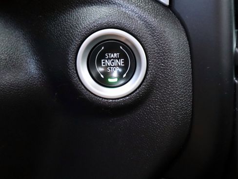 Used 2022 Chevrolet Silverado 1500 LT image 32