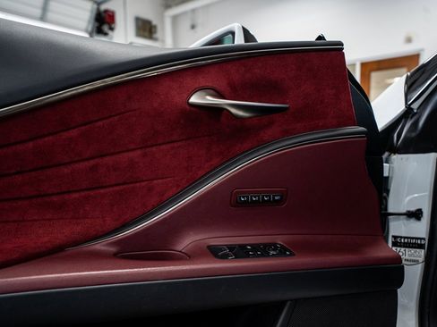 Used 2018 Lexus LC 500 Coupe w/ Performance Package image 30