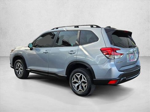 Used 2024 Subaru Forester Premium AWD/4WD image 10